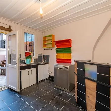 Taksim Wooden House * איסטמבול