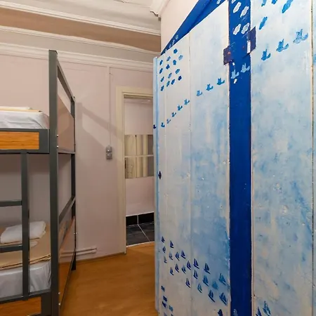 אכסניה Taksim Wooden House *