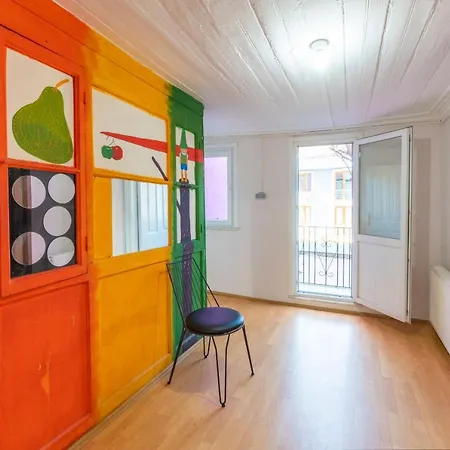 Taksim Wooden House * איסטמבול