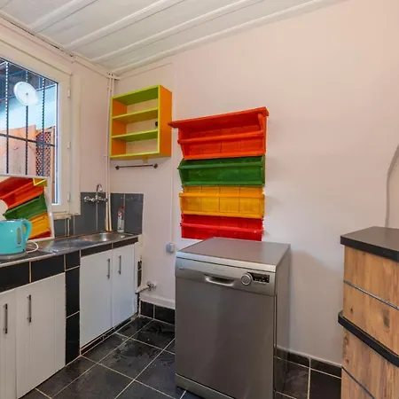אכסניה Taksim Wooden House *