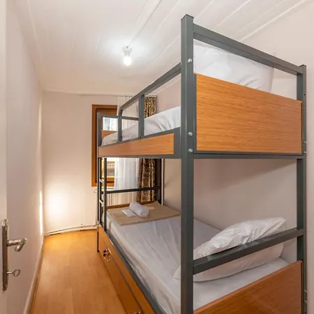 Vandrerhjem Taksim Wooden House Istanbul