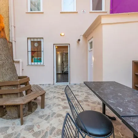 Albergue Taksim Wooden House